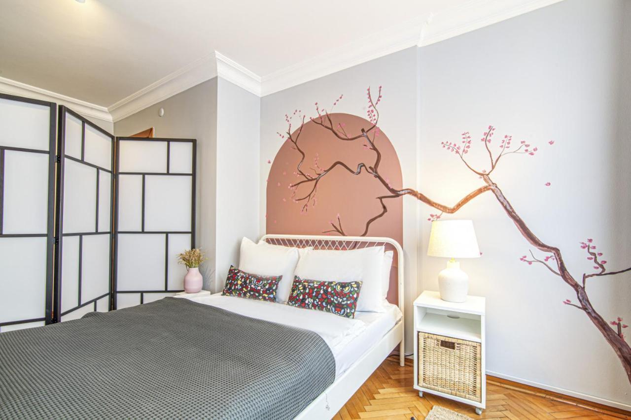 Gorgeous Flat With Lovely Balcony In Nisantasi Istanbul Eksteriør billede