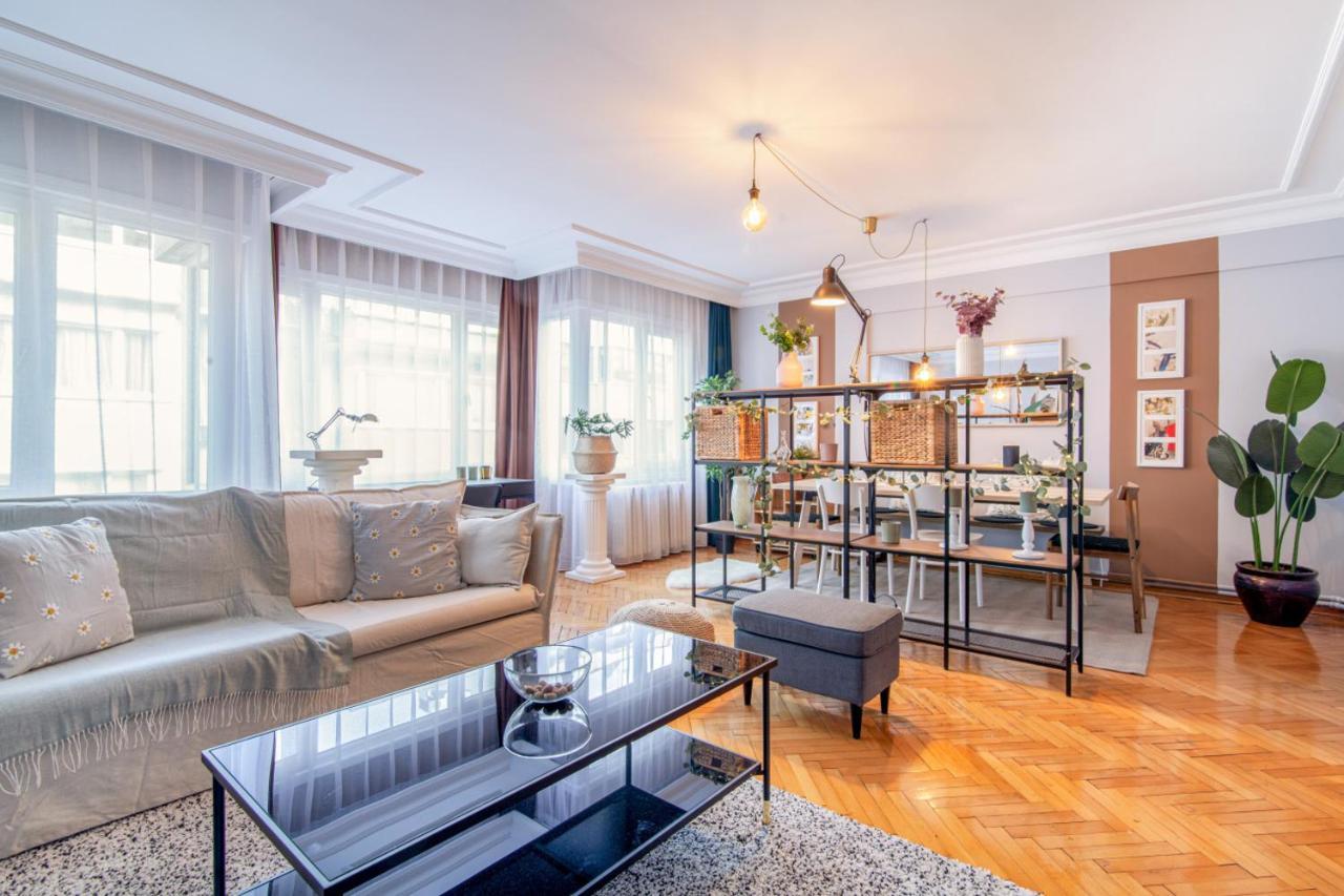 Gorgeous Flat With Lovely Balcony In Nisantasi Istanbul Eksteriør billede